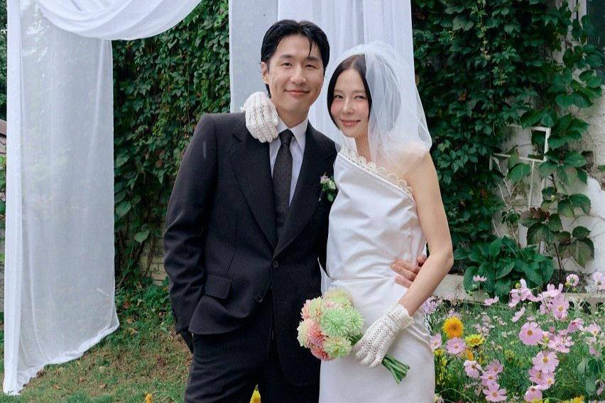 potret pernikahan presenter Kim Na Young dan penyanyi MyQ (instagram.com/nayoungkeem)