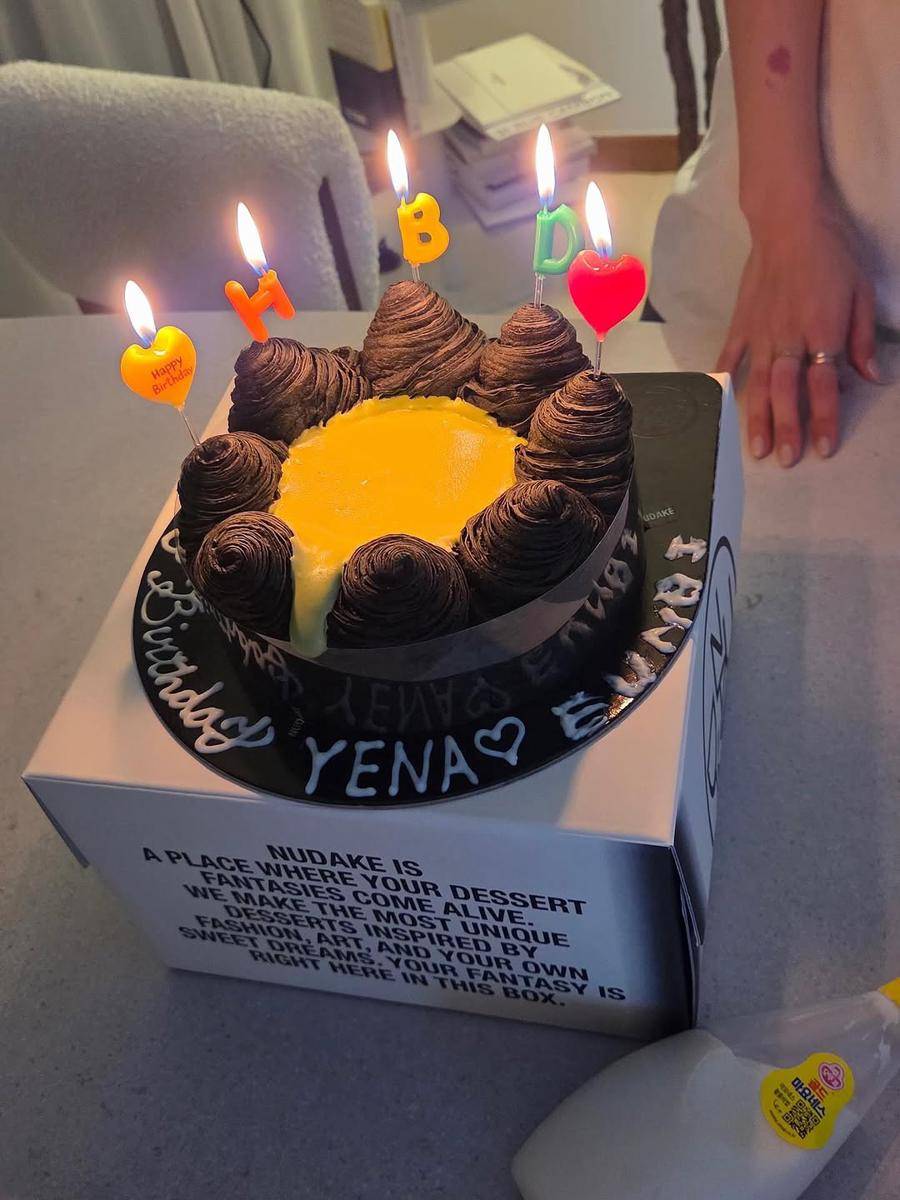 potret ulang tahun Kwon Eunbi (instagram.com/silver_rain.__)