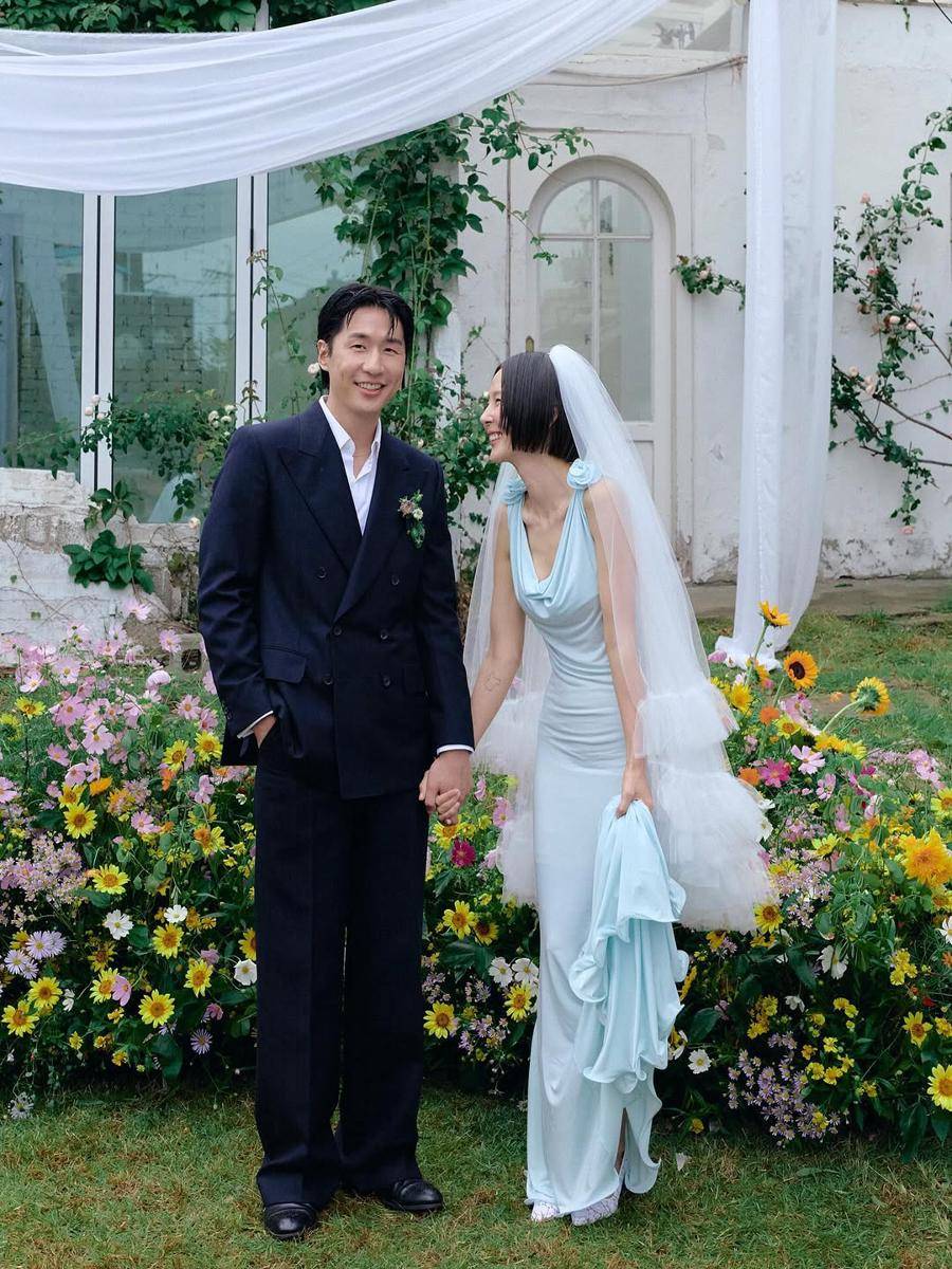potret pernikahan presenter Kim Na Young dan penyanyi MyQ (instagram.com/nayoungkeem)