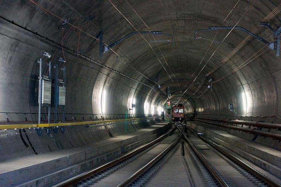 Gotthard Base Tunnel (commons.wikimedia.org/Hannes Ortlieb)
