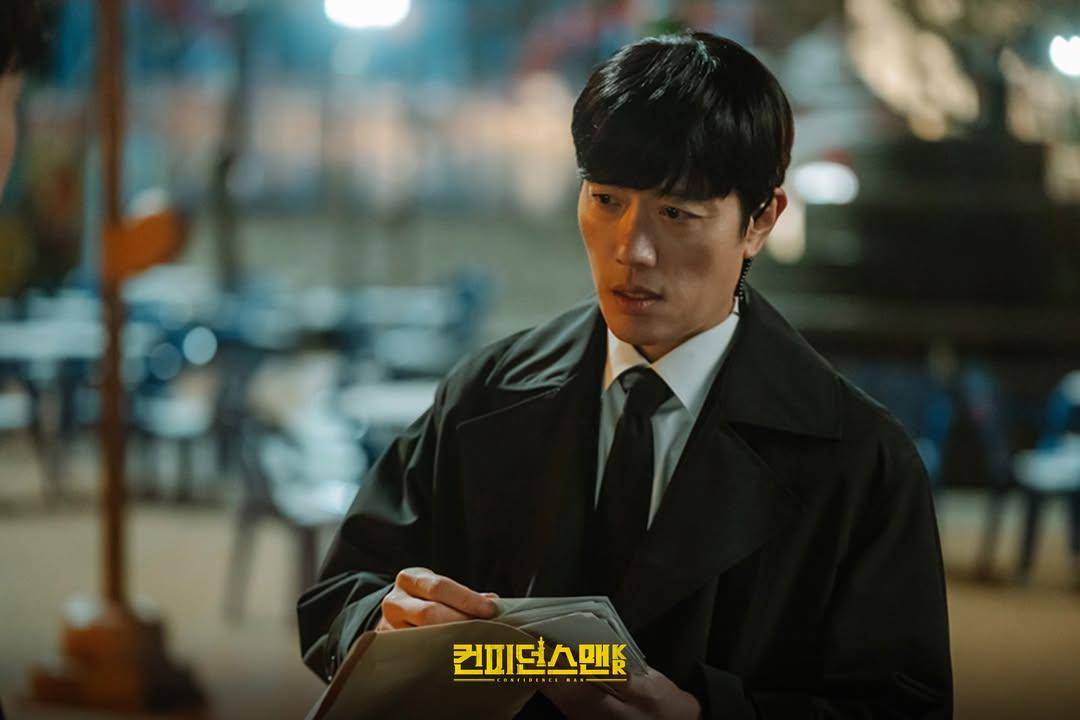 Still cut drama Confidence Queen (instagram.com/tvchosuninsta)