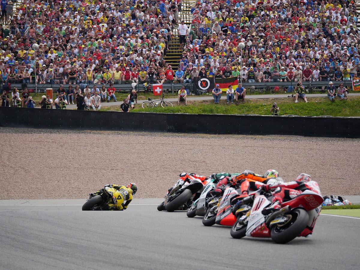 ilustrasi balapan Moto3