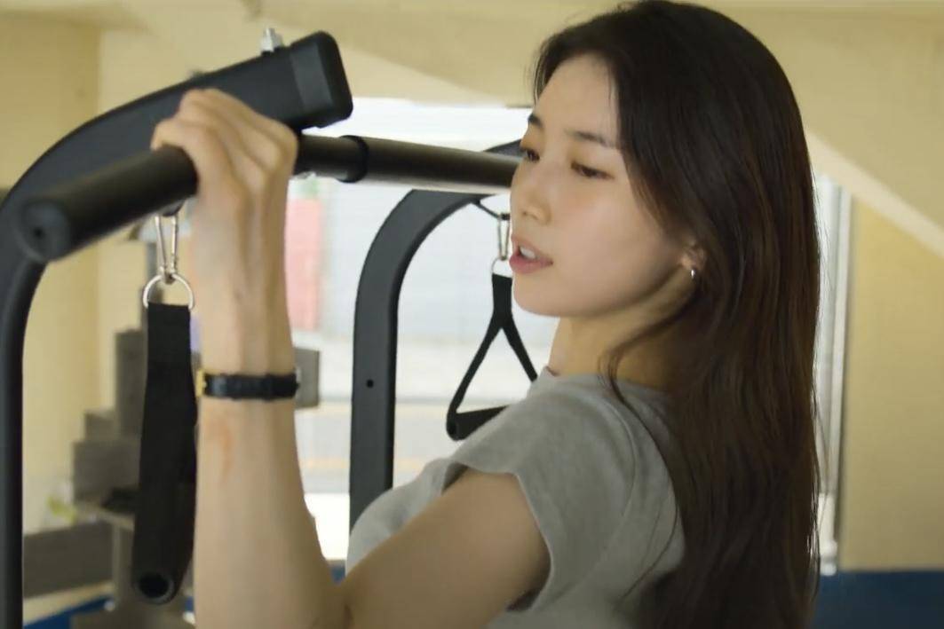 Ki Ka Young (Bae Suzy) dalam drakor Genie, Make a Wish (dok. Netflix/Genie, Make a Wish)