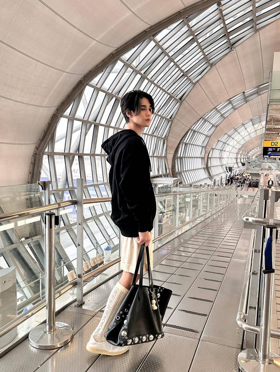 outfit airport look ala Jeff Satur (Instagram.com/jeffsatur)