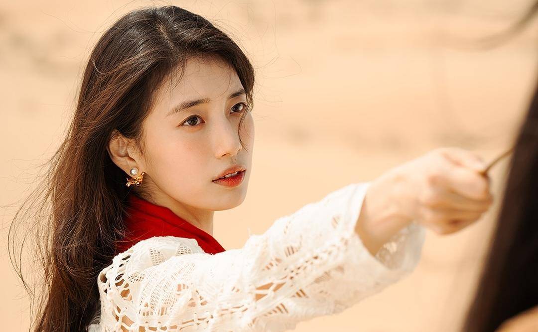 Bae Suzy di drama Genie, Make a Wish (instagram.com/netflixkr)