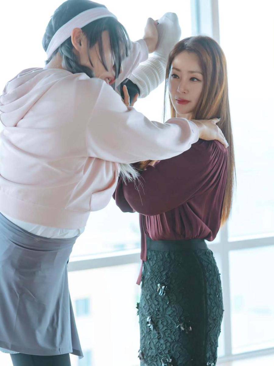 Still cut drama Confidence Queen (instagram.com/sabita_5)