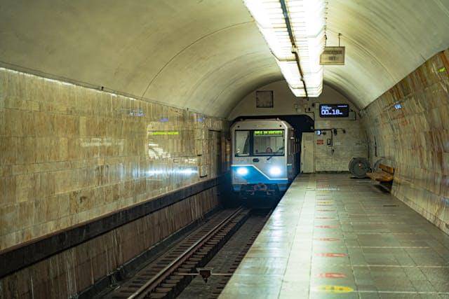 ilustrasi kereta (pexels.com/Владимир Николаевич)