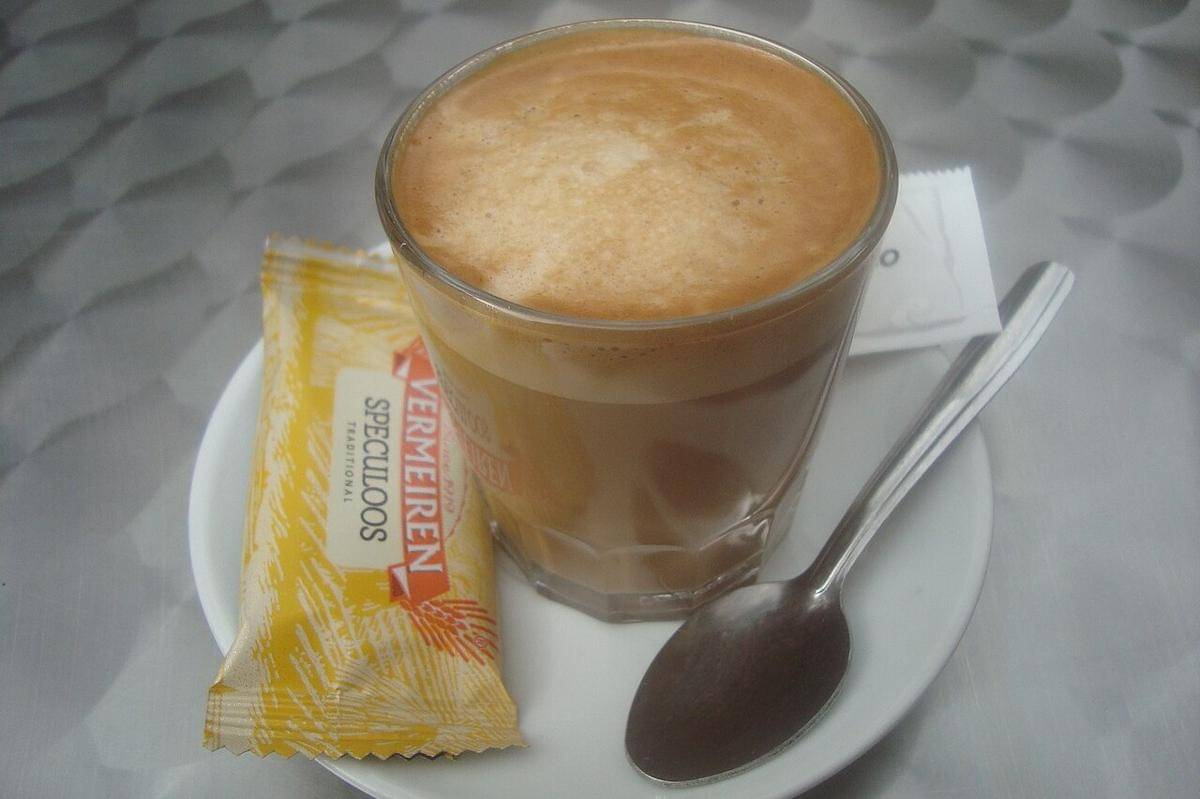 potret cortado coffee (commons.wikimedia.org/Juan_Emilio_Prades_Bel)