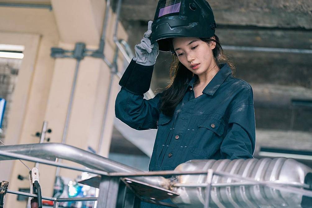 Ki Ka Young (Bae Suzy) dalam drakor Genie, Make a Wish (dok. Netflix/Genie, Make a Wish)