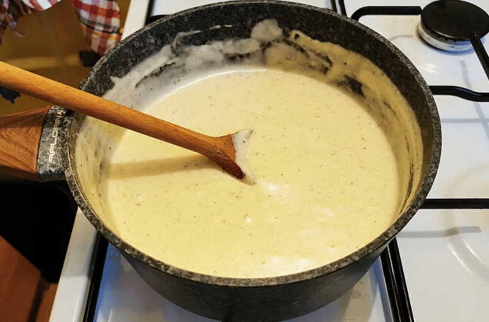 potret saus bechamel