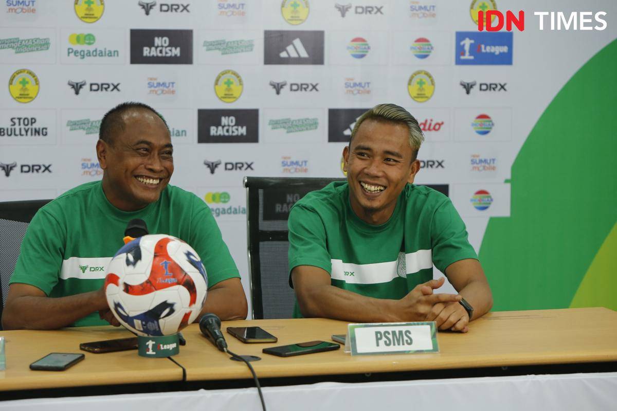 Pelatih PSMS Kas Hartadi dan Striker Rudiyana (IDN Times/Doni Hermawan)