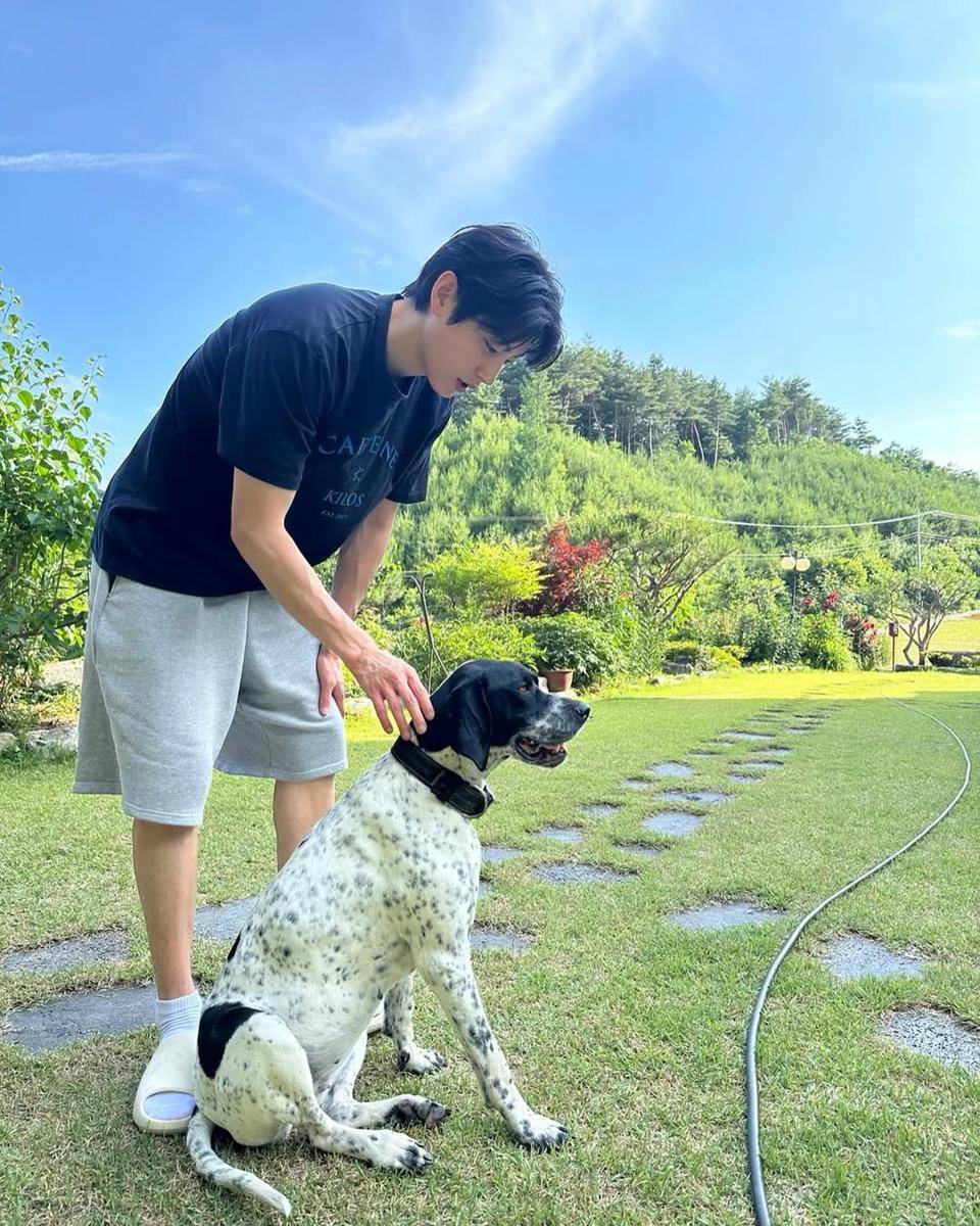 potret asli Park Young Woon (instagram.com/actorwoon)