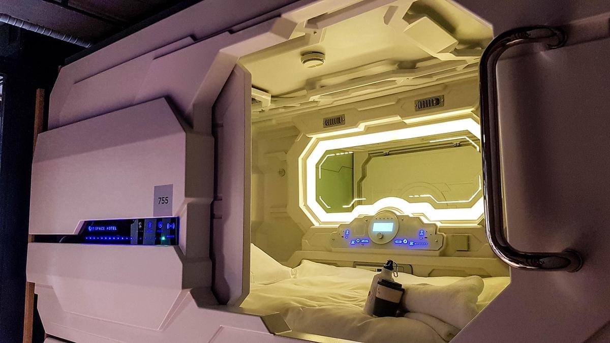 ilustrasi hotel capsule 
