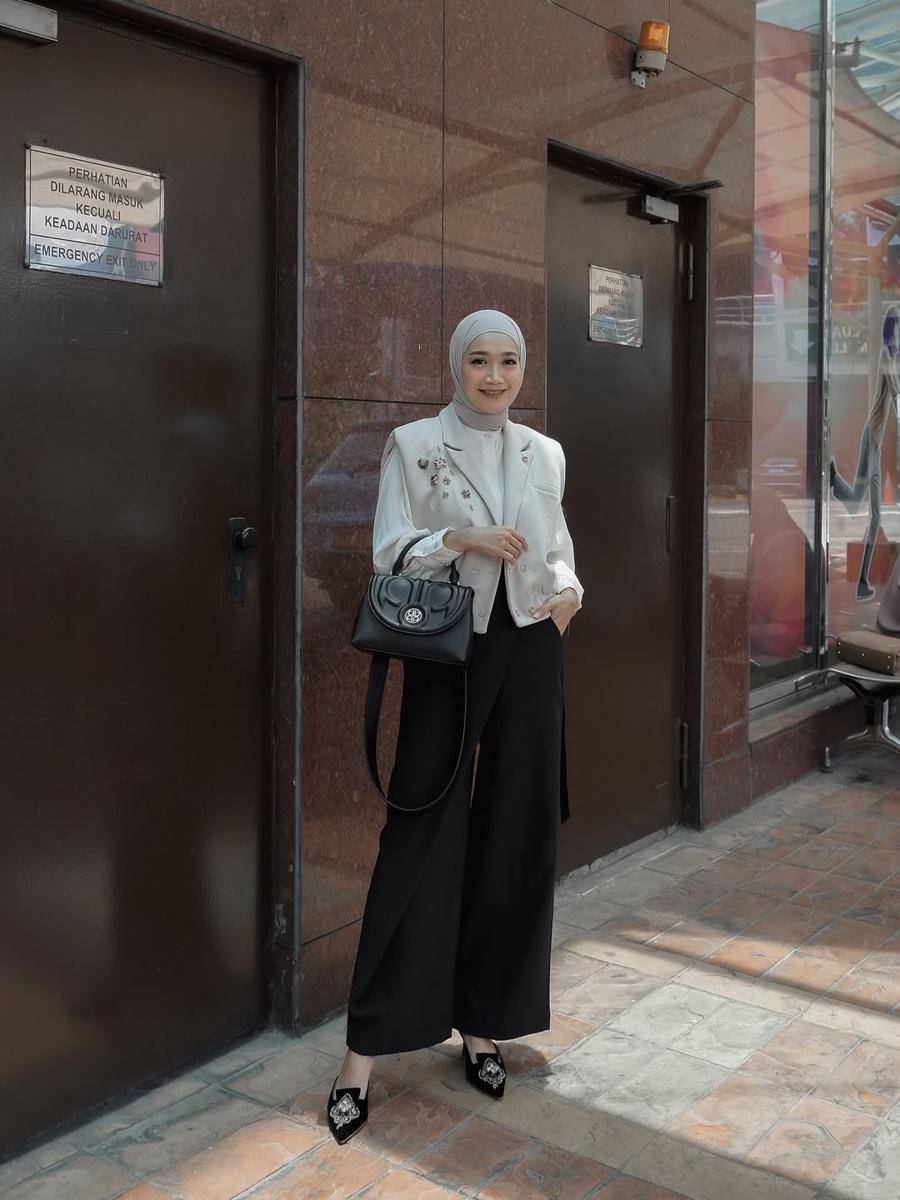 OOTD Vest ala Uwie Mariska (instagram.com/uwiemariska)