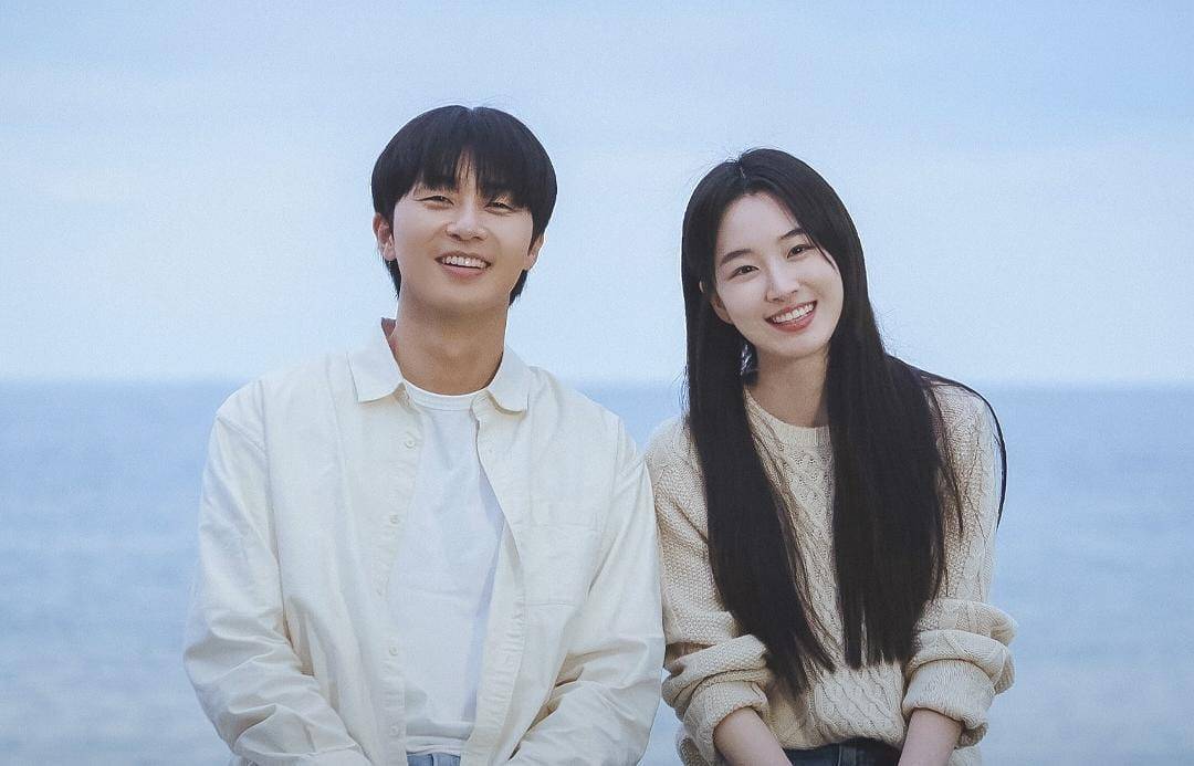 Park Seo Joon dan Won Ji An di drama Waiting for Gyeong Do 