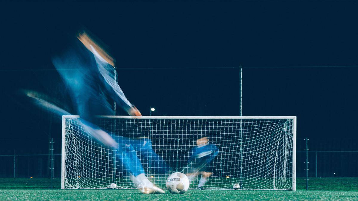 ilustrasi tendangan penalti