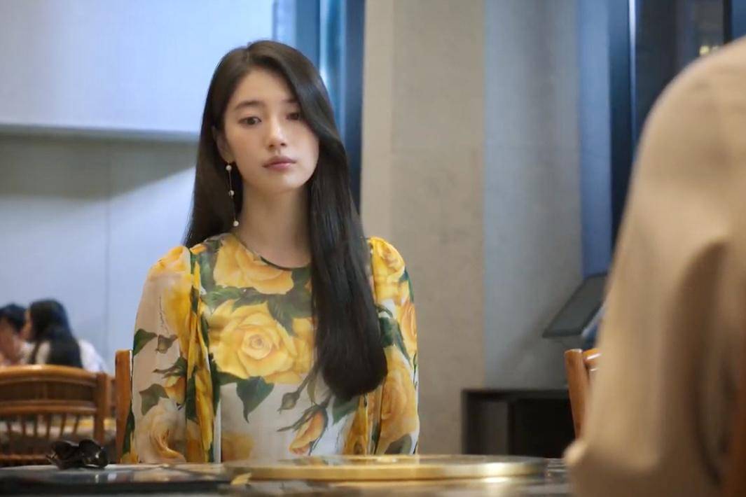 Ki Ka Young (Bae Suzy) dalam drakor Genie, Make a Wish (dok. Netflix/Genie, Make a Wish)