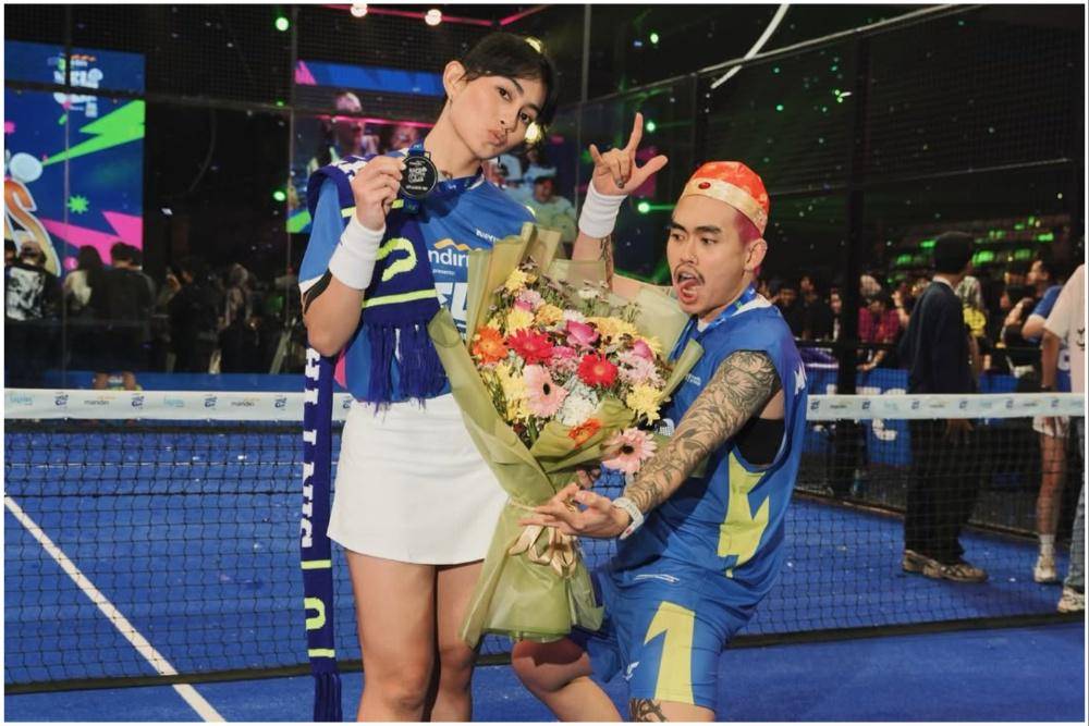 potret Sintya Marisca menang turnamen padel