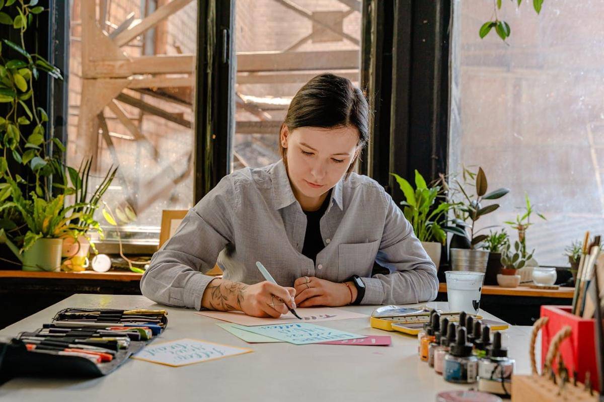 Ilustrasi tanda kamu lebih kreatif daripada yang kamu kira. (pexels.com/Antoni Shkraba Studio)