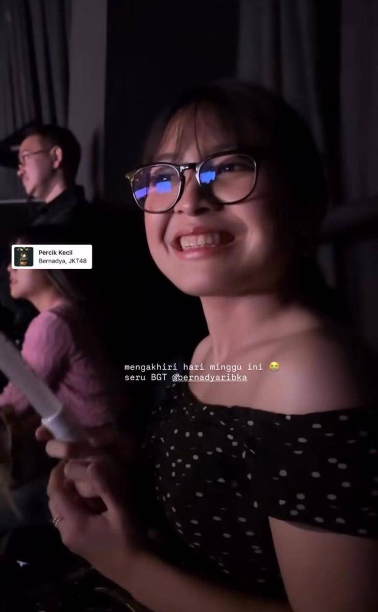 Bernadya Ribka nonton ke Teater JKT48