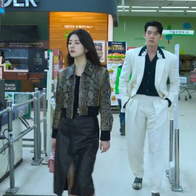outfit Suzy di Genie, Make A Wish