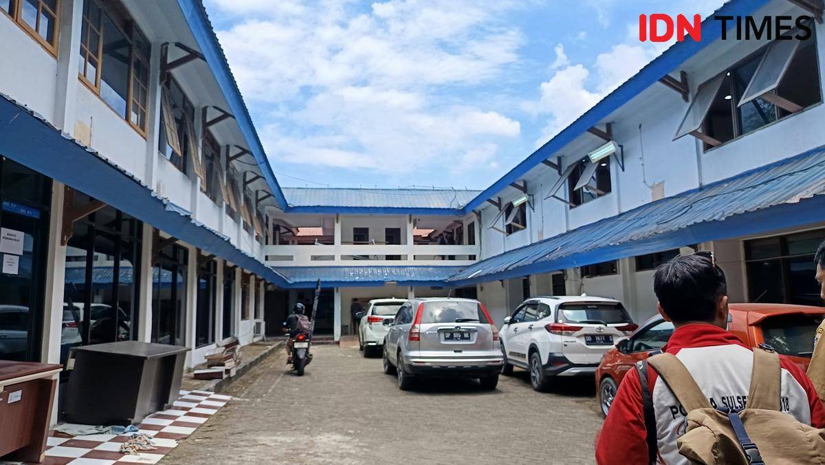 Suasana gedung sementara DPRD Makassar di Jalan Hertasning, Senin (6/10/2025). (IDN Times/Asrhawi Muin)