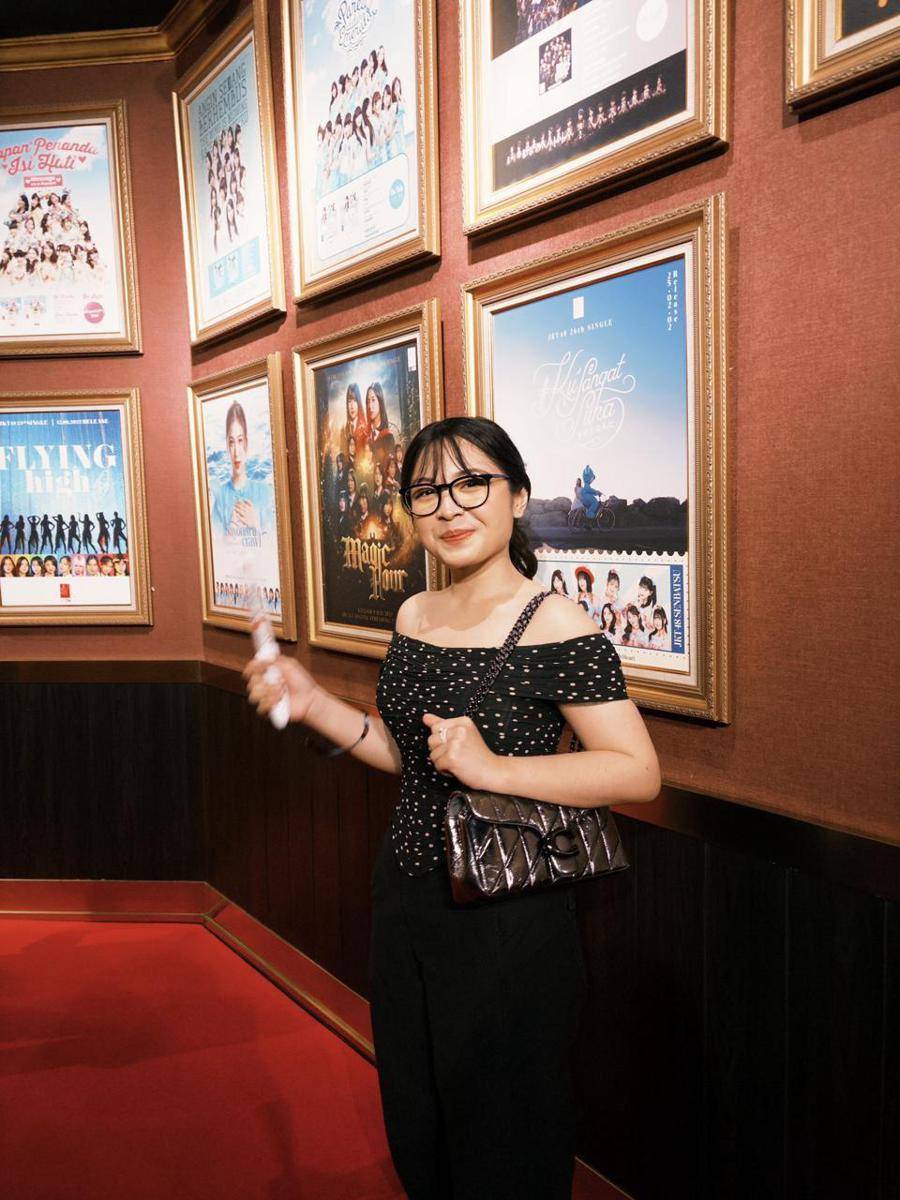 Bernadya Ribka nonton ke Teater JKT48