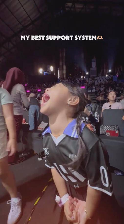Ameena dan Azura Dukungan Atta Halilintar di Padel Clash (tiktok.com/attahalilintar)
