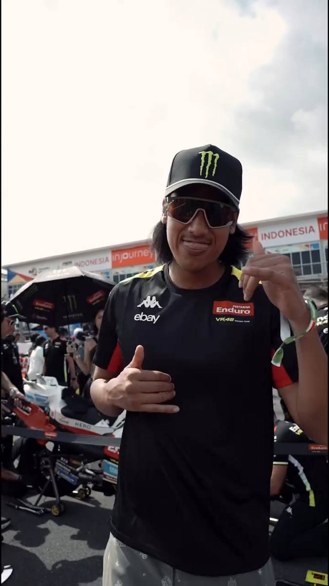 Sean Gelael nonton MotoGP Mandalika 2025