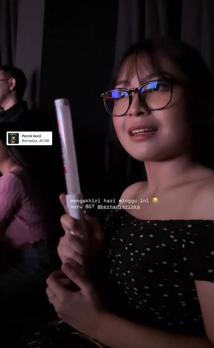 Bernadya Ribka nonton ke Teater JKT48