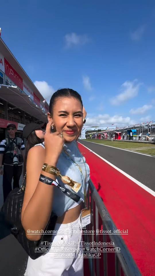 Shenina Cinnamon nonton MotoGP Mandalika 2025