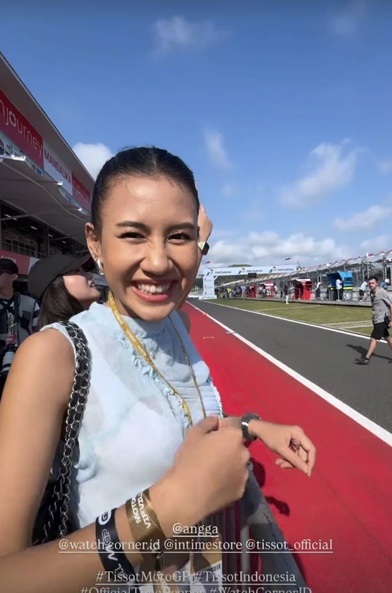 momen Angga Yunanda dan Shenina Cinnamon nonton MotoGP bareng