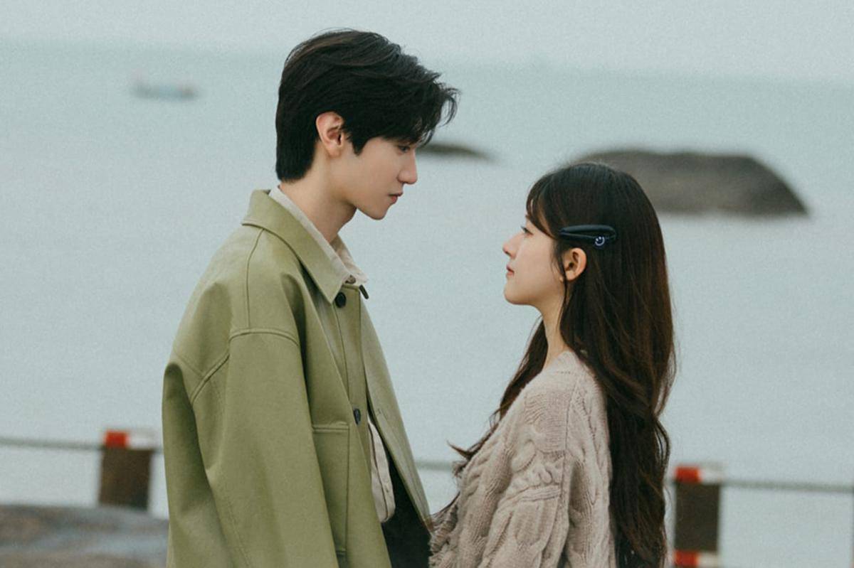 Poster drama Hidden Love