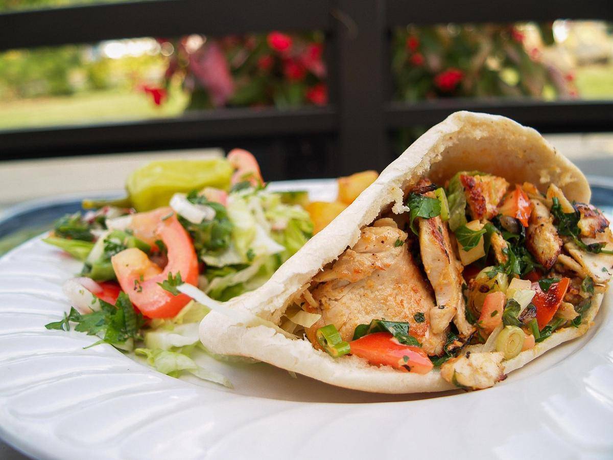 ilustrasi shawarma ayam (pixabay.com/mikeyrizkalla)