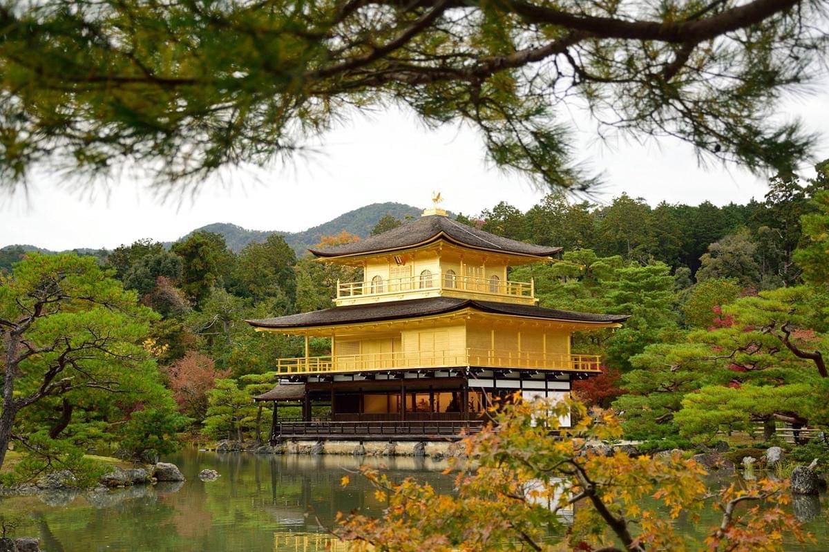 potret Kinkaku-ji Temple, Kyoto (pixabay.com/siamkop)
