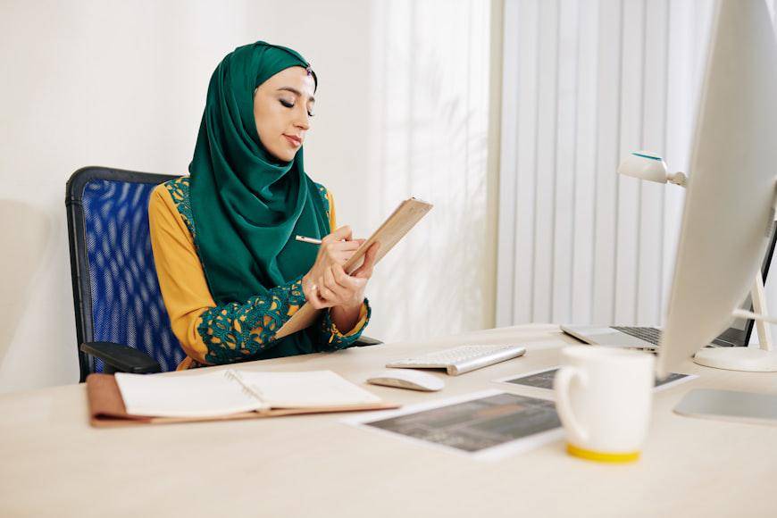 ilustrasi akad tabarru dan akad tijarah (unsplash.com/Getty Images) 