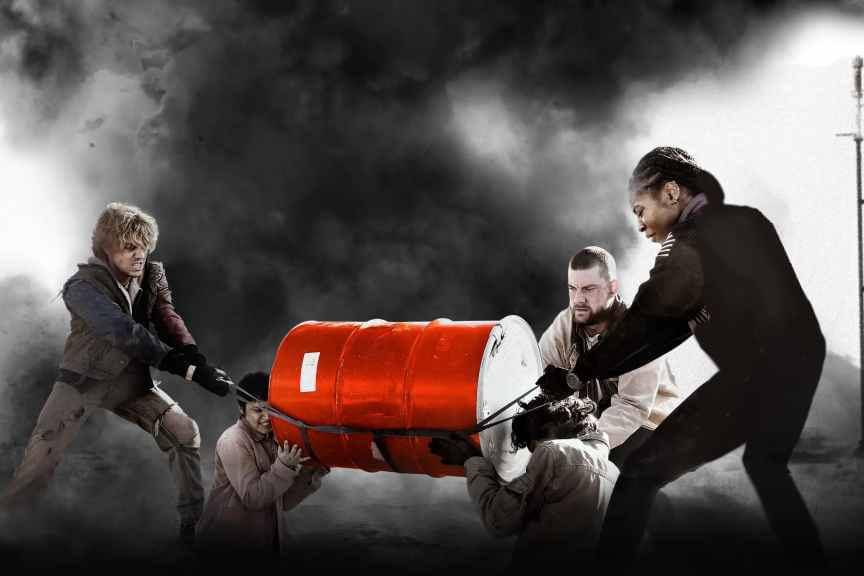 adegan dalam film How to Blow Up a Pipeline