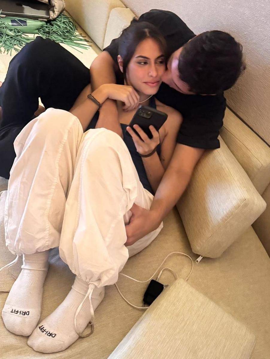 Potret mesra Valerie Thomas dan pacar