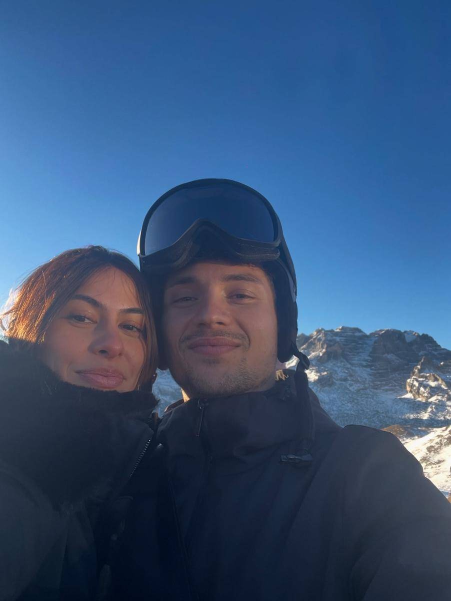 Potret mesra Valerie Thomas dan pacar