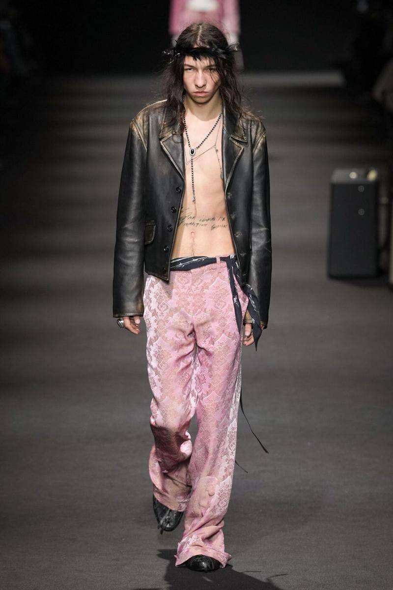 Koleksi Ann Demeulemeester S/S '26 di Paris Fashion Week (dok. Ann Demeulemeester)