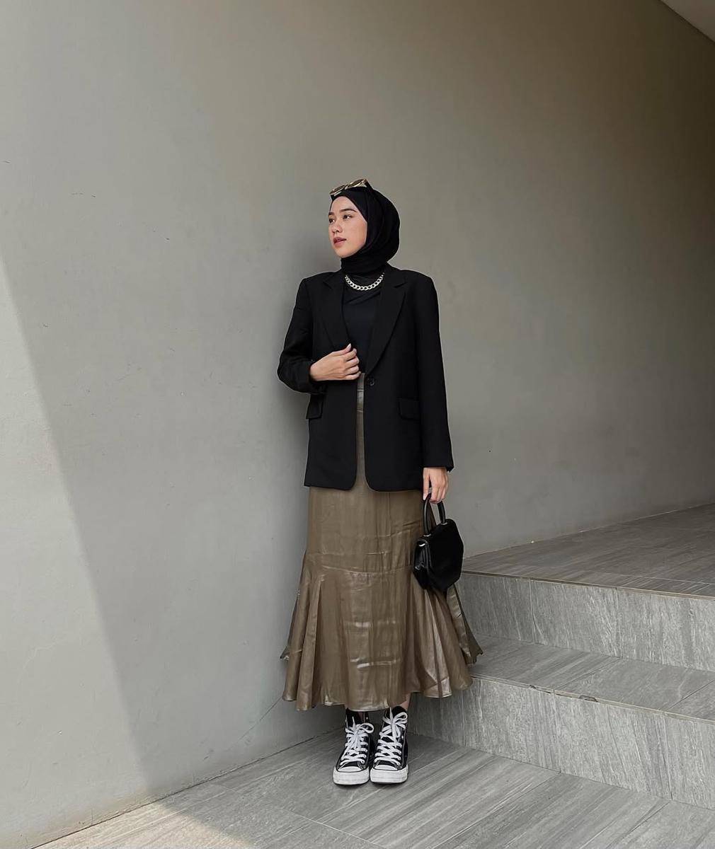OOTD Kantor ala Afiqah Syifa (instagram.com/afiqahhns)