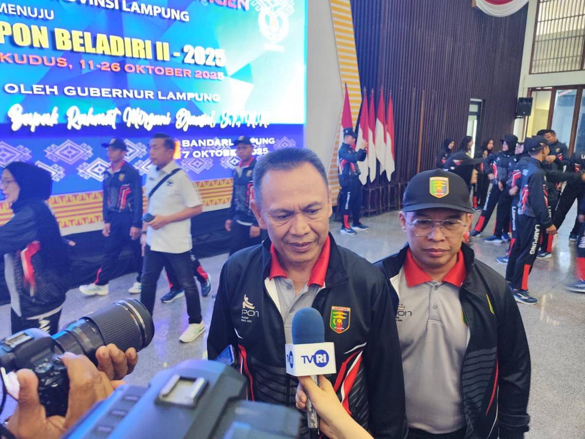 Ketua KONI Lampung, Taufik Hidayat saat diwawancarai. (IDN Times/Muhaimin)