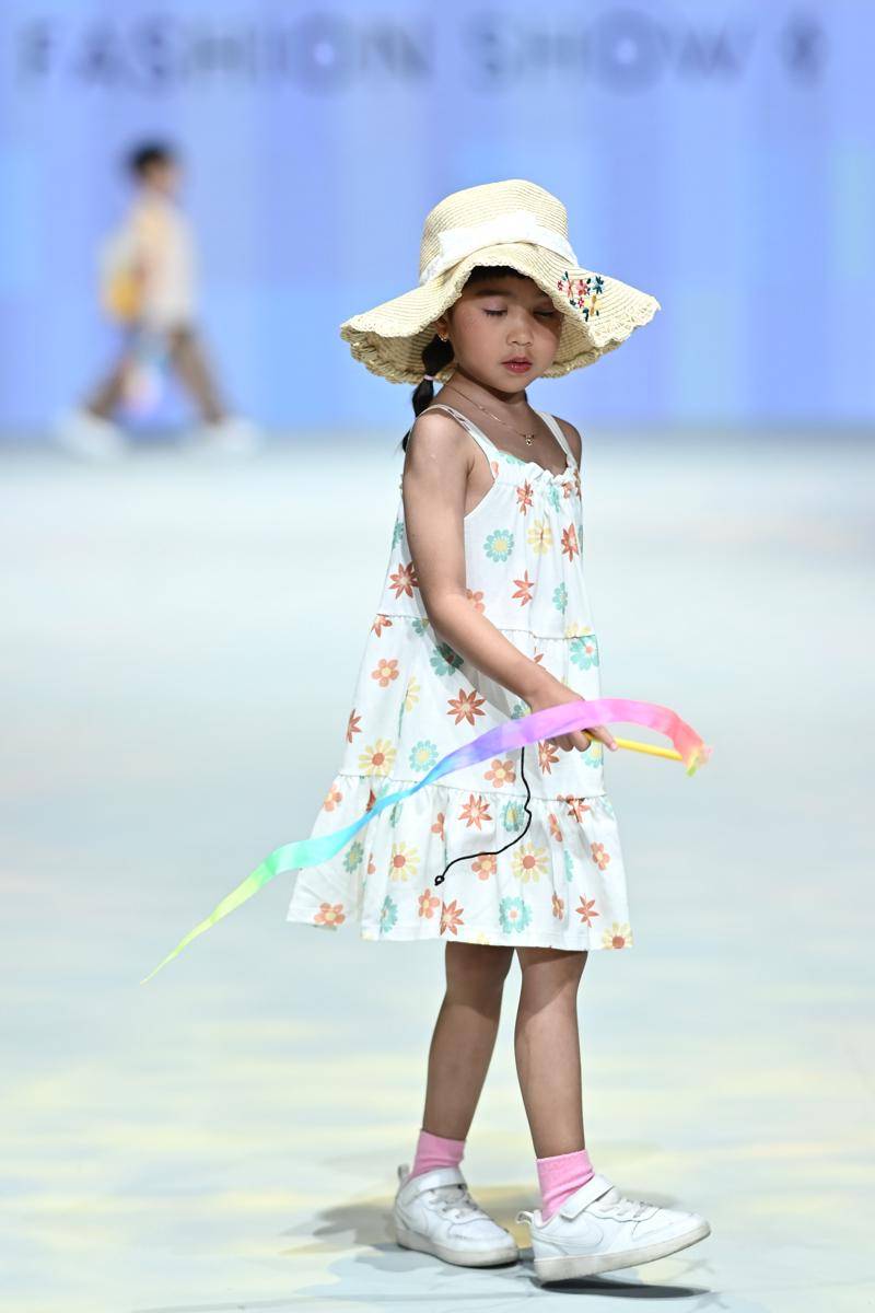 Koleksi Mother Care X ELC di PIFW 2025 (dok. rilis)