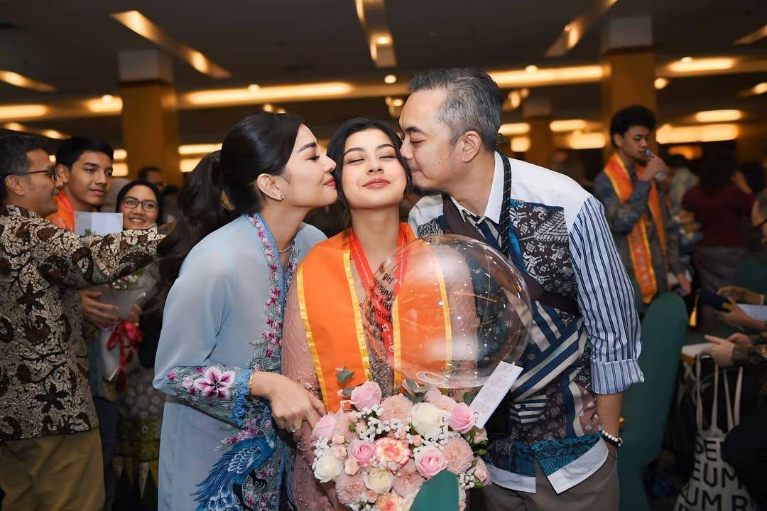 Nisya Ahmad dan Andika Rosadi 