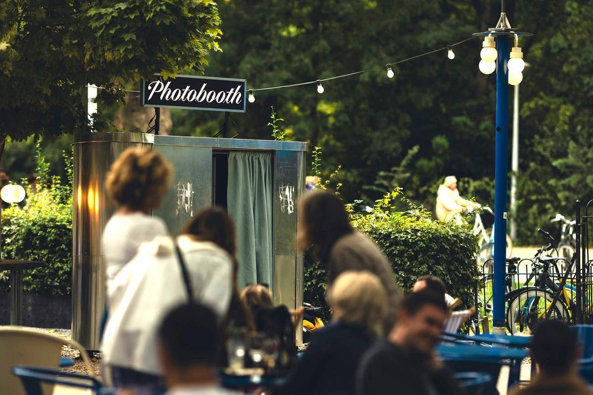 ilustrasi photobooth 