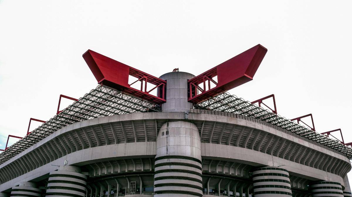 potret luar stadion San Siro, markas AC Milan