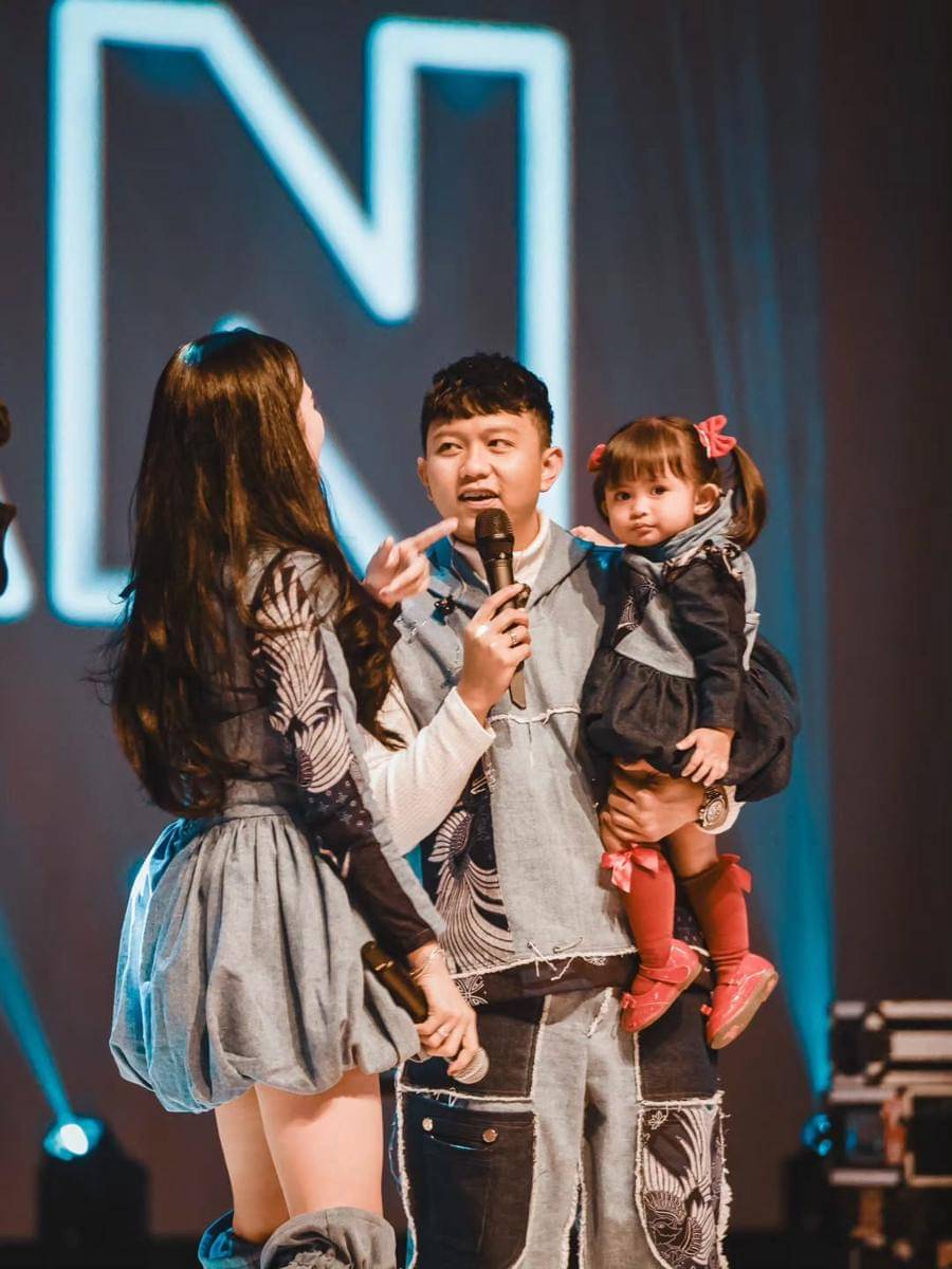potret Denny Caknan konser di Korea Selatan (instagram.com/denny_caknan)