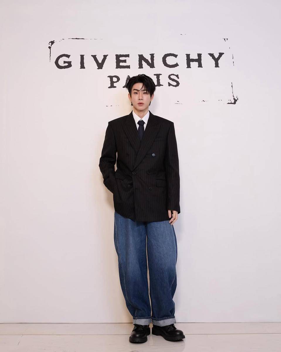 OOTD pakai dasi ala Off Jumpol (Instagram.com/tumcial)