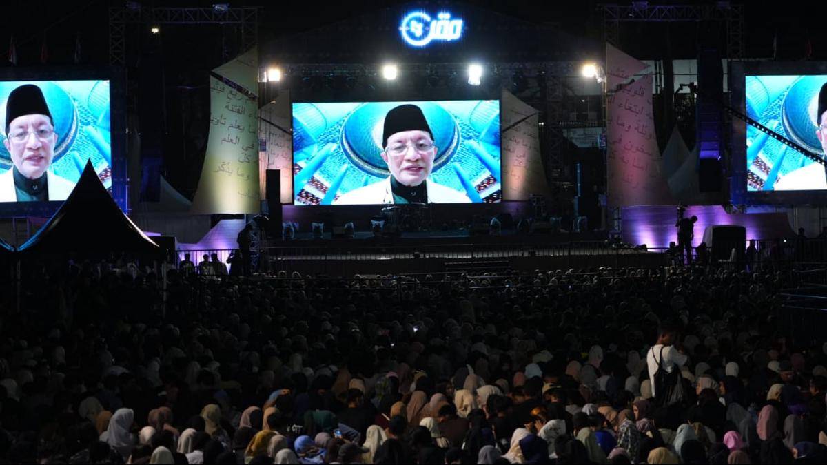 Menteri Agama Nasaruddin Umar menutup Musabaqah Qiraatil Kutub (MKQ) Internasional di Wajo, Senin (6/10/2025). (dok. Istimewa)