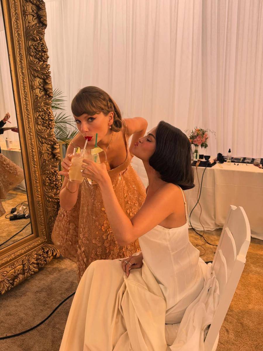 Taylor Swift di pernikahan Selena Gomez